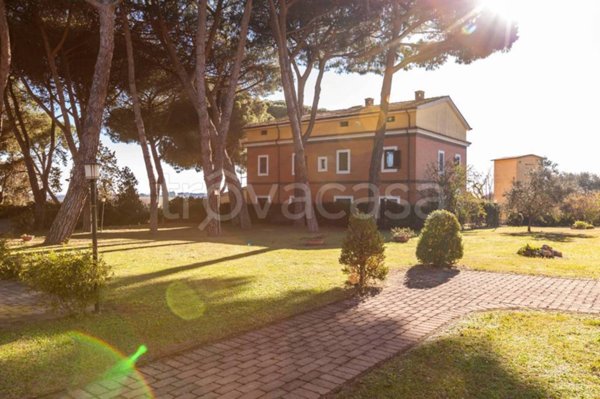 casa indipendente in vendita a Roma