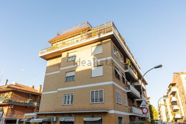 appartamento in vendita a Roma in zona Torrevecchia