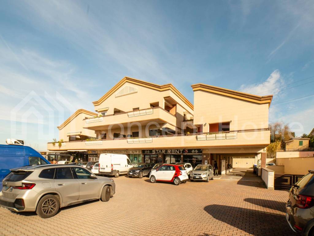 ufficio in vendita a Roma in zona Romanina