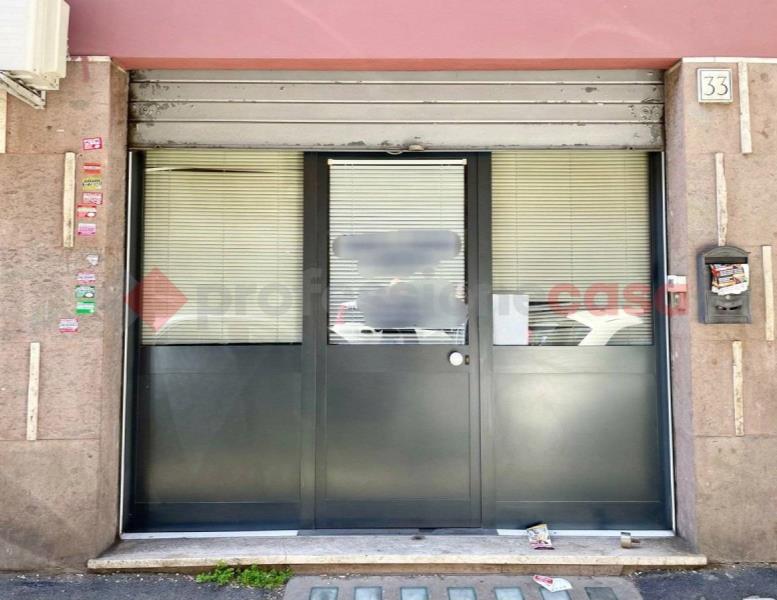 negozio in vendita a Roma in zona Collatino