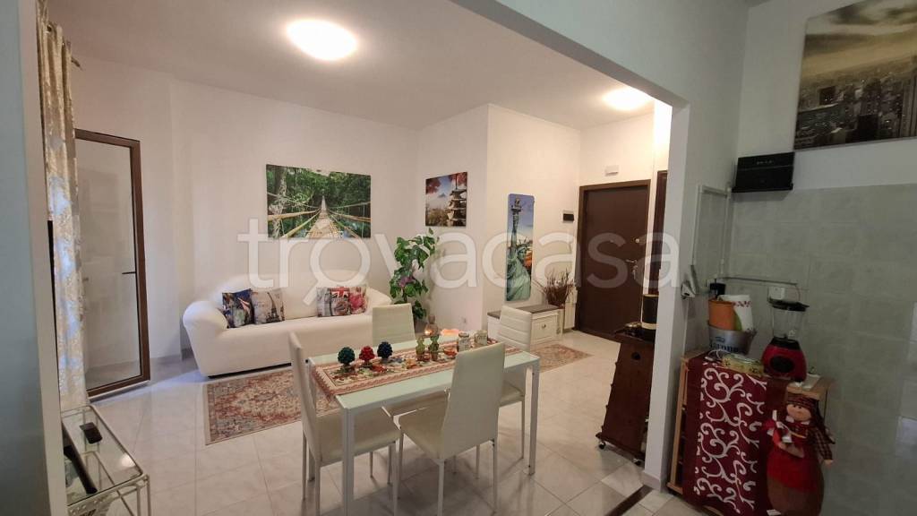 appartamento in vendita a Roma in zona Ostia
