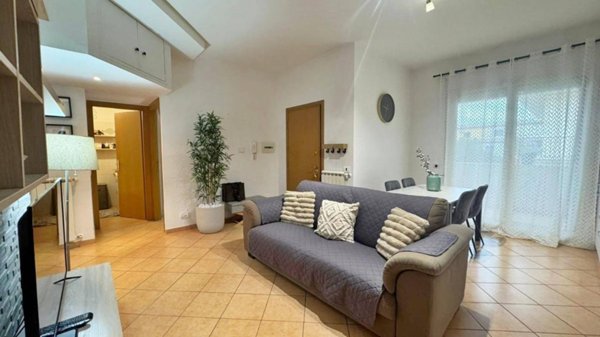 appartamento in vendita a Roma in zona Torre Gaia