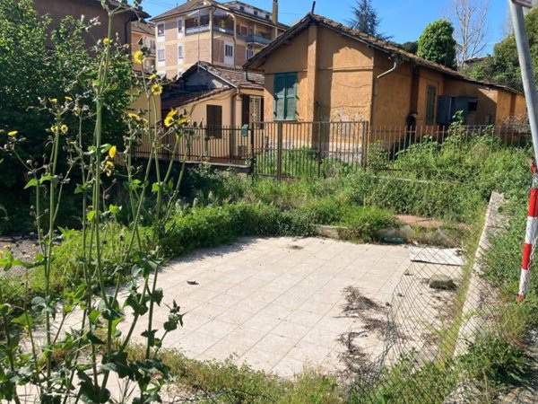 appartamento in vendita a Roma in zona Tomba di Nerone