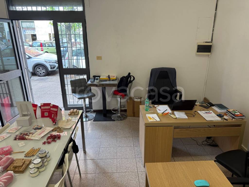 negozio in vendita a Roma in zona Gianicolense