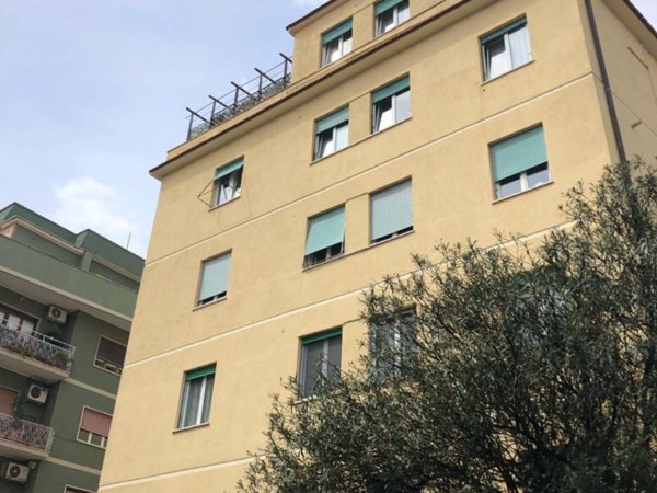 appartamento in vendita a Roma in zona Appio Latino