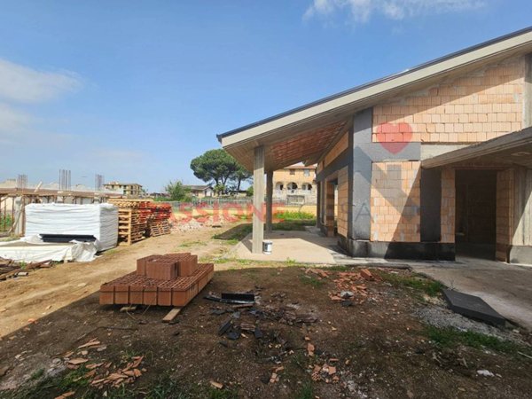 casa indipendente in vendita a Roma in zona Borghesiana
