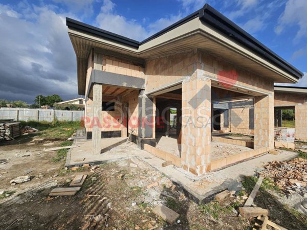 casa indipendente in vendita a Roma in zona Borghesiana