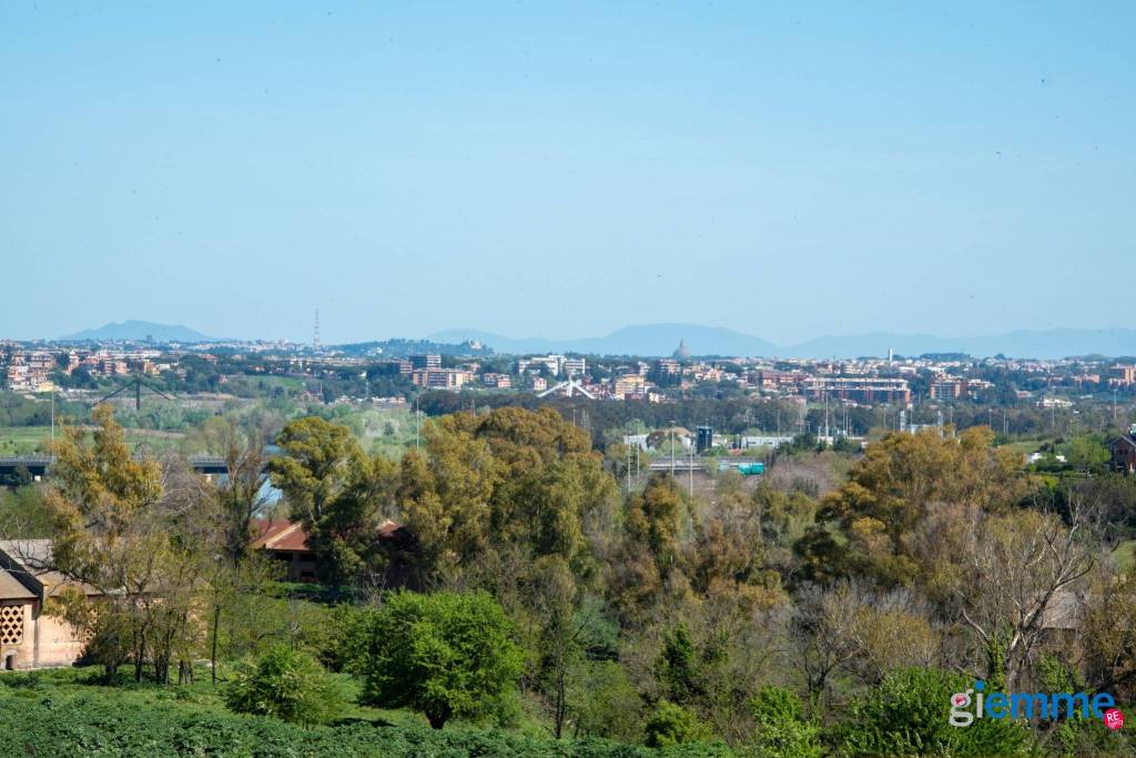 appartamento in vendita a Roma in zona Vitinia