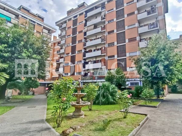 appartamento in vendita a Roma in zona Prenestino-Centocelle