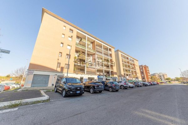appartamento in vendita a Roma in zona Tor Vergata/Torrenova