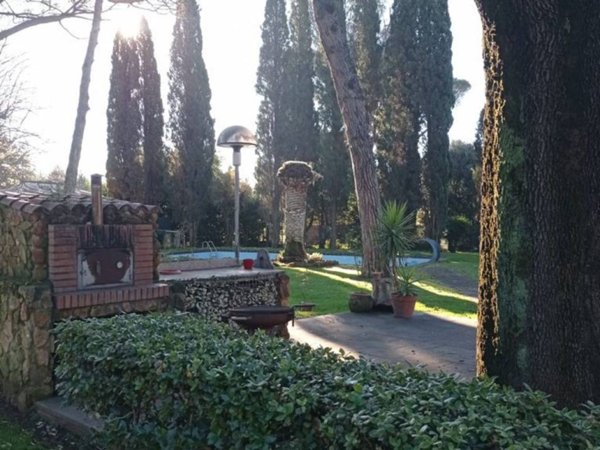 casa indipendente in vendita a Roma in zona Celio