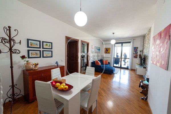 appartamento in vendita a Roma in zona Tor Cervara