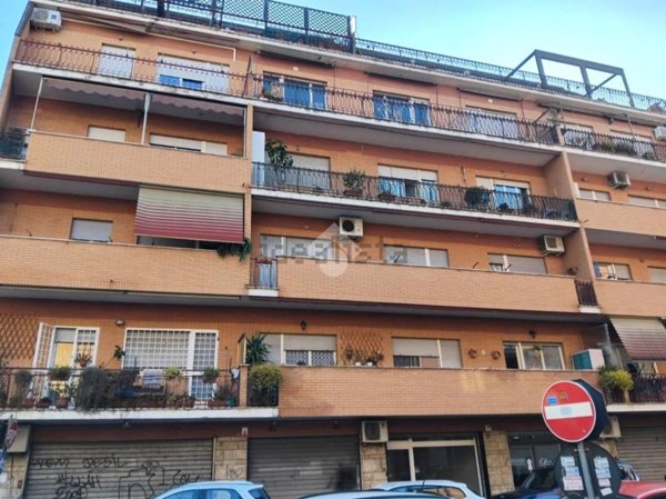 ufficio in vendita a Roma in zona Portuense
