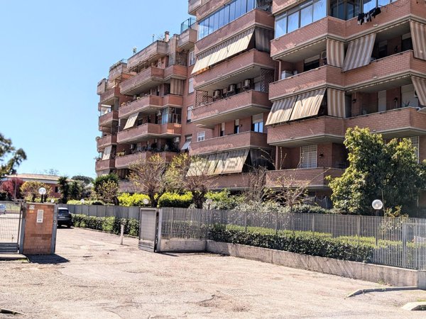 appartamento in vendita a Roma in zona Torre Maura