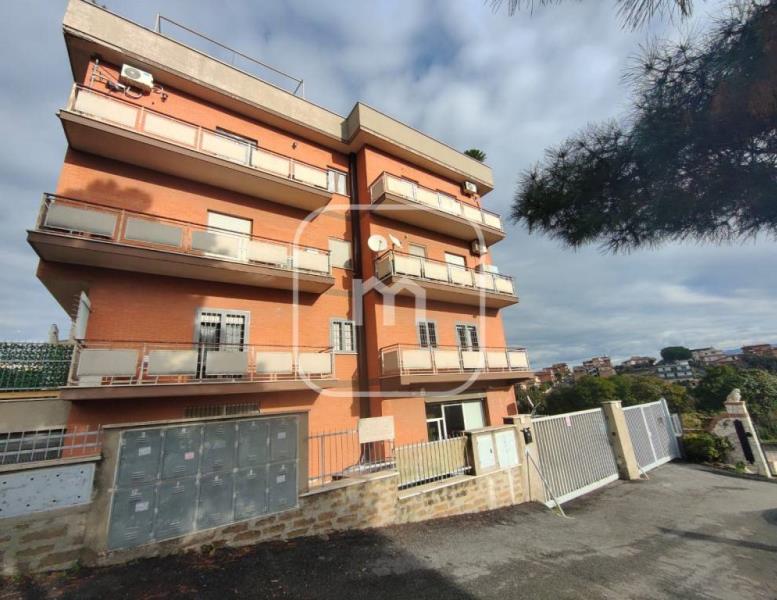 appartamento in vendita a Roma in zona Borghesiana