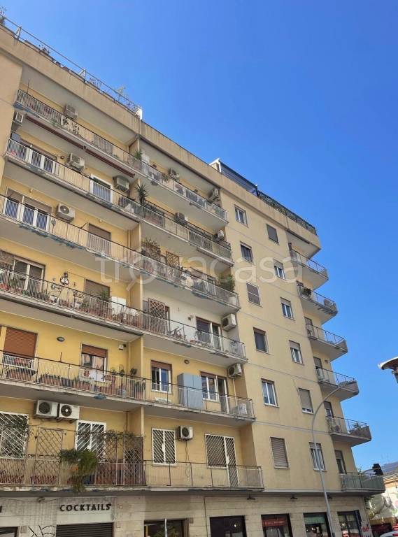appartamento in vendita a Roma in zona Ostiense