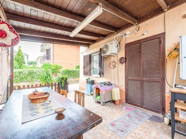 appartamento in vendita a Roma in zona Casal Morena