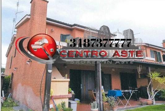 casa indipendente in vendita a Roma in zona Infernetto