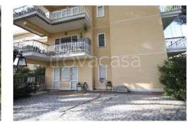appartamento in vendita a Roma in zona Casal Morena