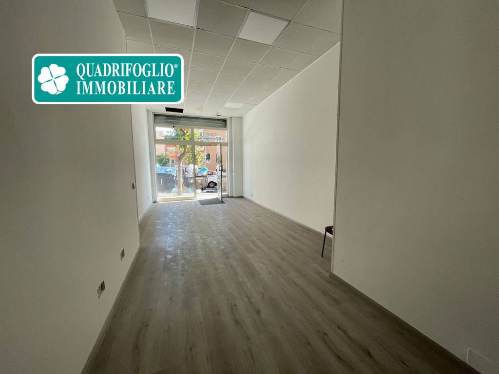 negozio in vendita a Roma in zona Prenestino-Labicano