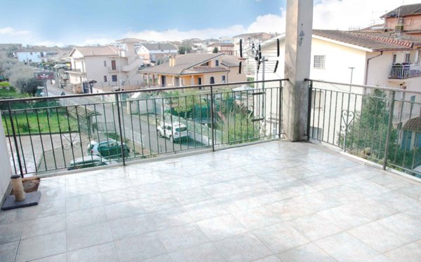 appartamento in vendita a Roma in zona Lunghezza