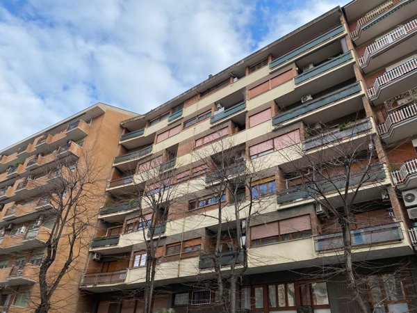 appartamento in vendita a Roma in zona Appio Latino