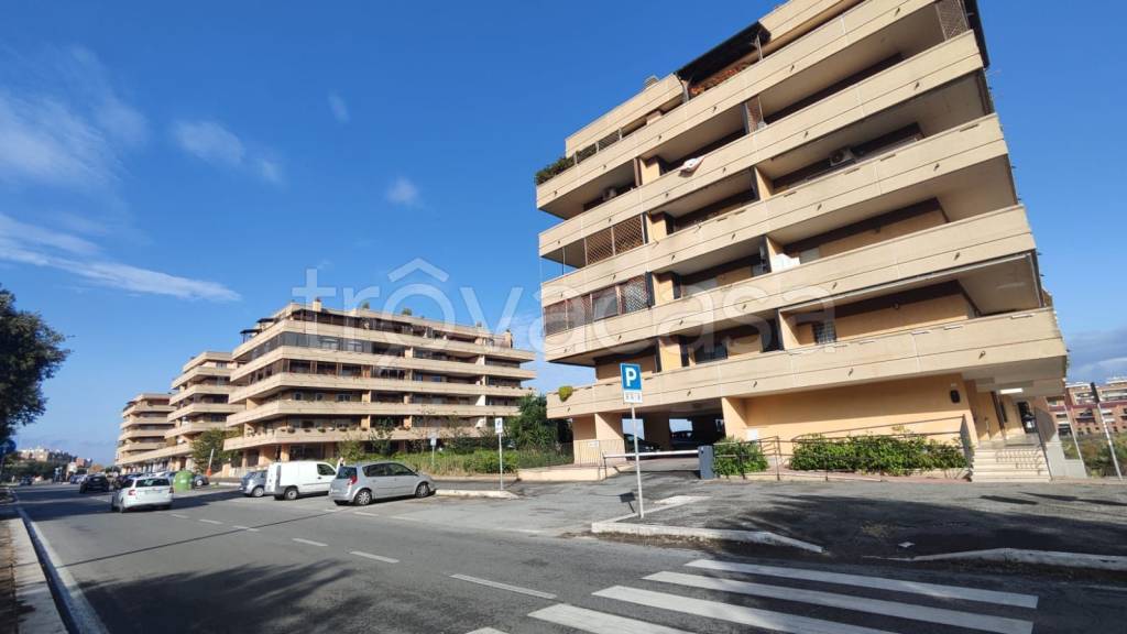 appartamento in vendita a Roma in zona Ponte di Nona