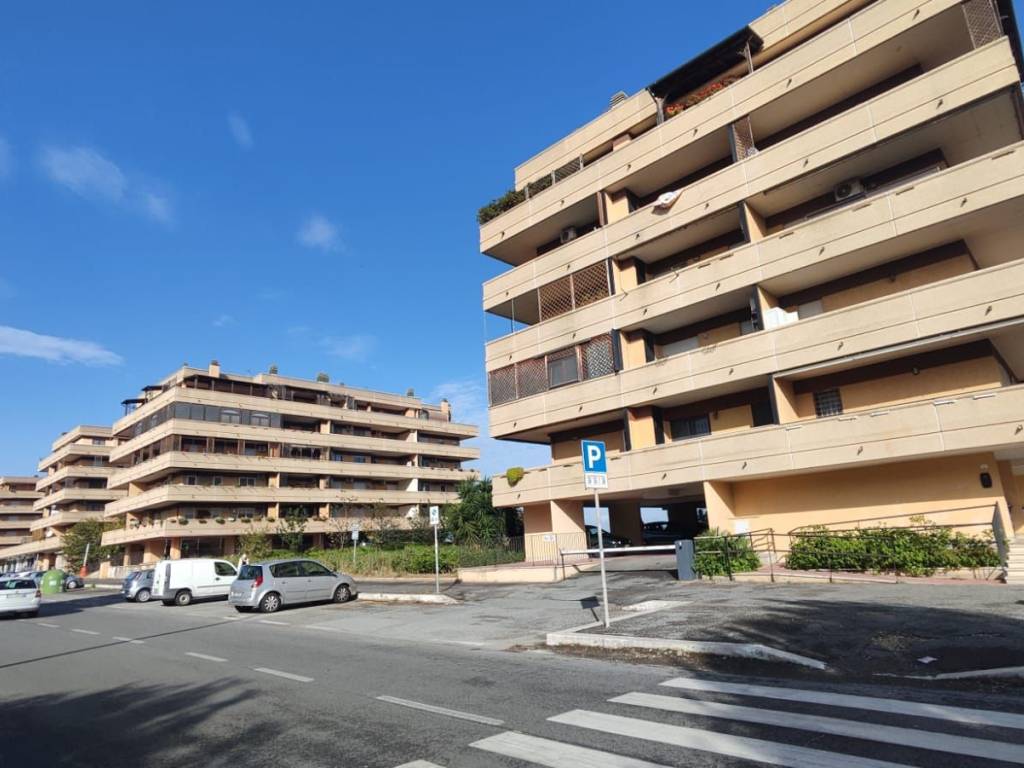 appartamento in vendita a Roma in zona Ponte di Nona