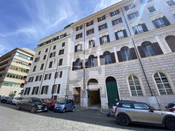 appartamento in vendita a Roma in zona Ludovisi/Sallustiano