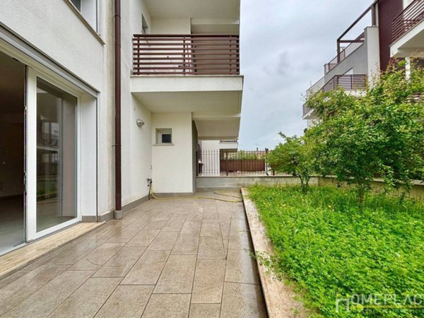 appartamento in vendita a Roma in zona Torre Angela