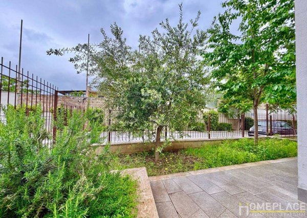 appartamento in vendita a Roma in zona Torre Angela