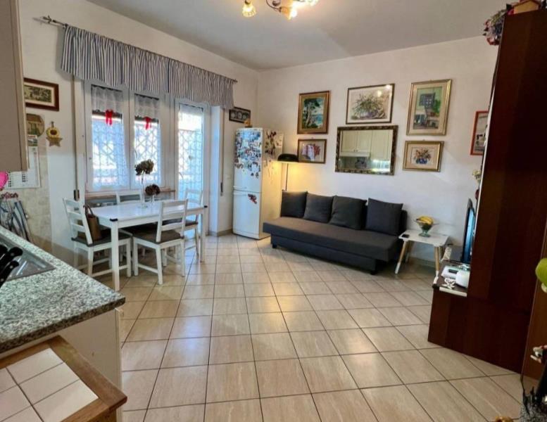 appartamento in vendita a Roma in zona Lunghezza