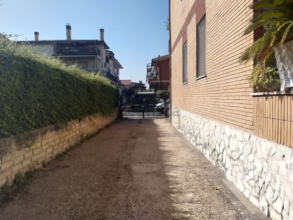 appartamento in vendita a Roma in zona Casal Morena
