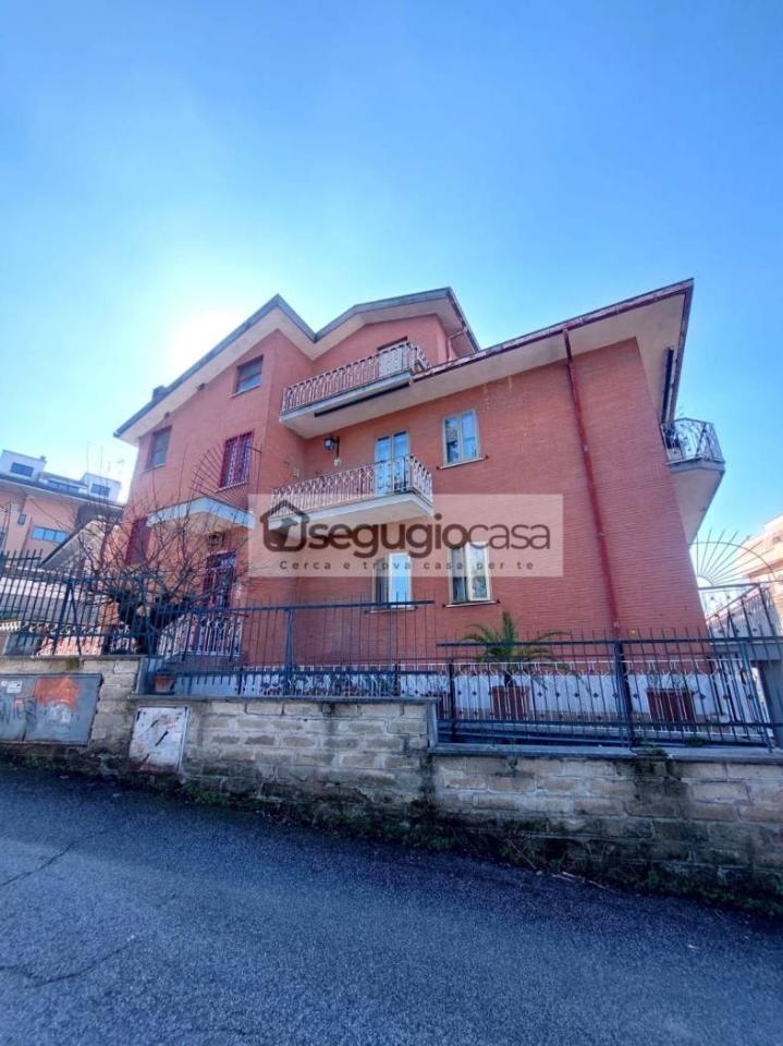 appartamento in vendita a Roma in zona Tor di Quinto