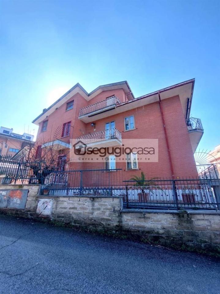 appartamento in vendita a Roma in zona Tor di Quinto