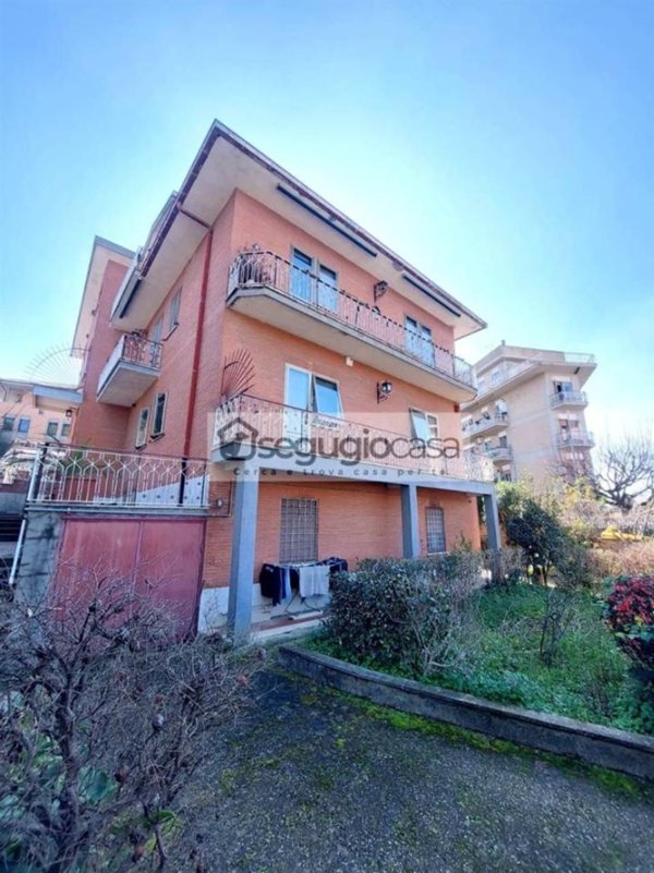 appartamento in vendita a Roma in zona Tor di Quinto