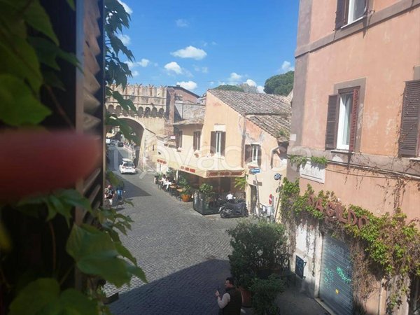 appartamento in vendita a Roma in zona Trastevere
