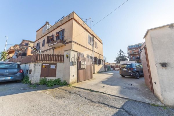 appartamento in vendita a Roma in zona Romanina