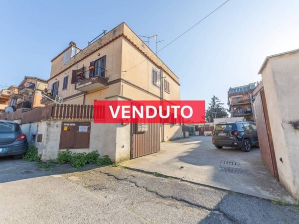 appartamento in vendita a Roma in zona Romanina