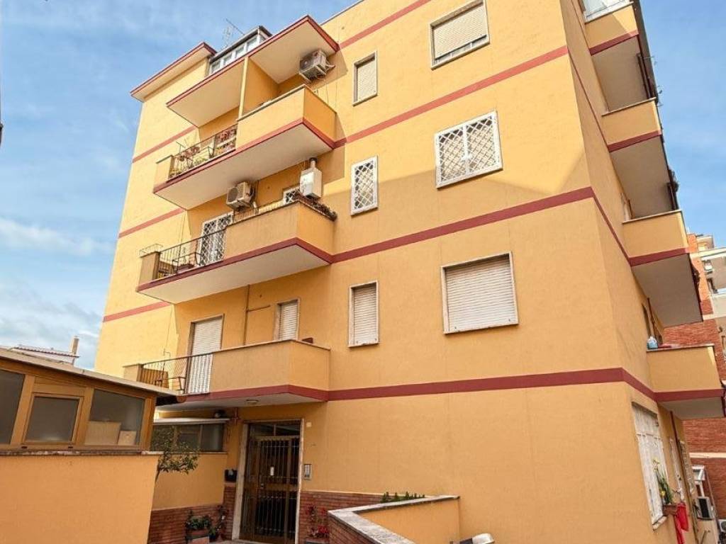 appartamento in vendita a Roma in zona La Pisana