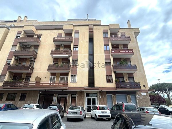 appartamento in vendita a Roma in zona Ostia