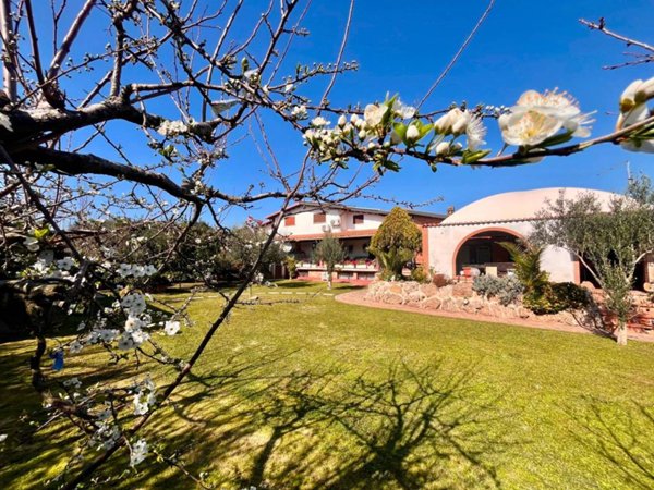 casa indipendente in vendita a Roma in zona Trigoria