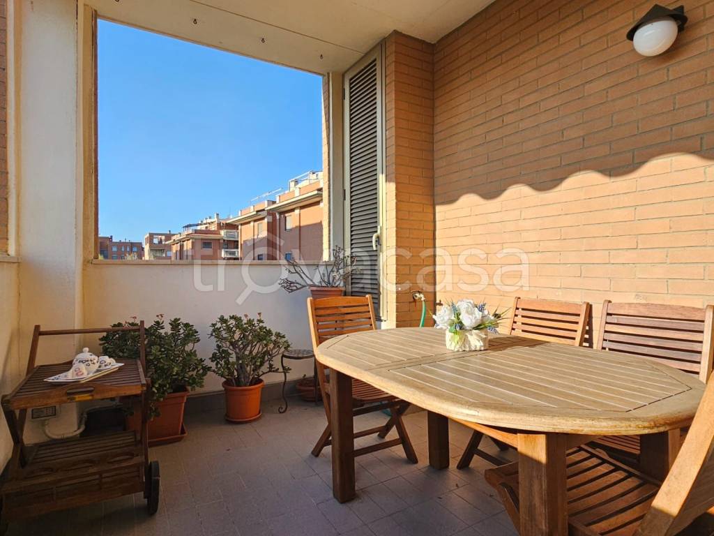appartamento in vendita a Roma in zona Ostia