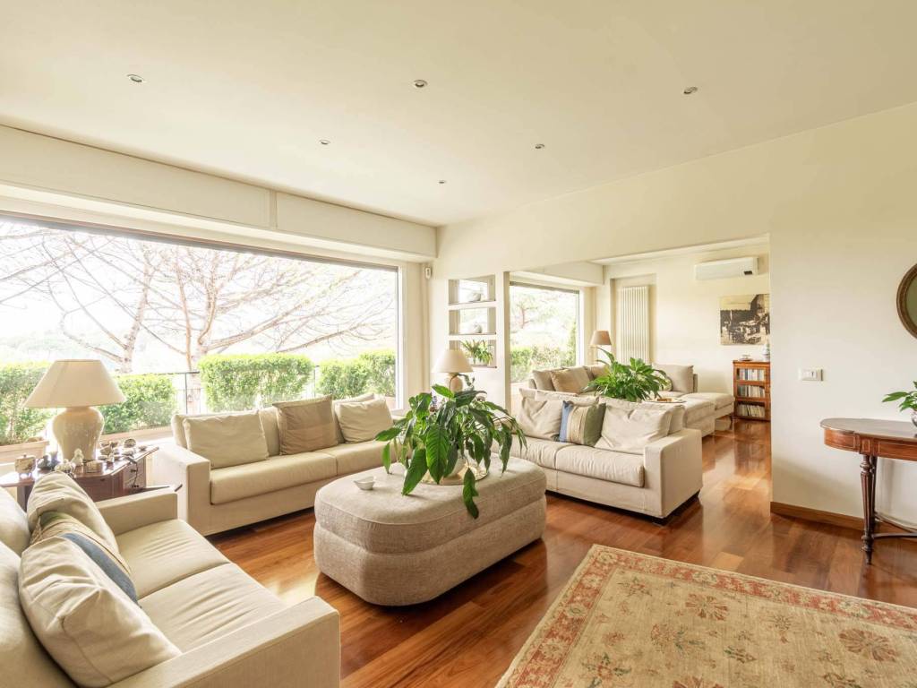 appartamento in vendita a Roma in zona EUR