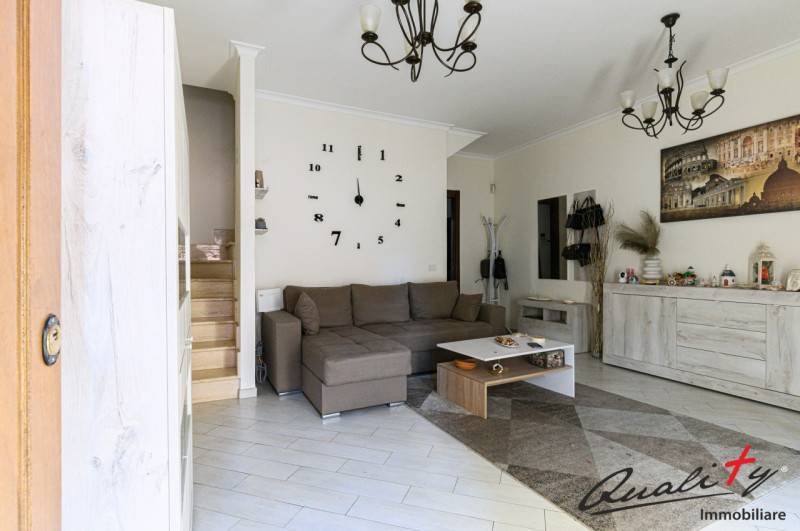 casa indipendente in vendita a Roma in zona Ponte di Nona