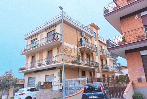 appartamento in vendita a Roma in zona Romanina
