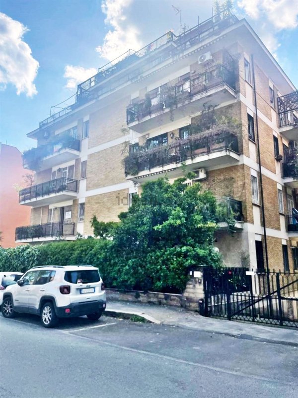 appartamento in vendita a Roma in zona Monte Sacro/Talenti