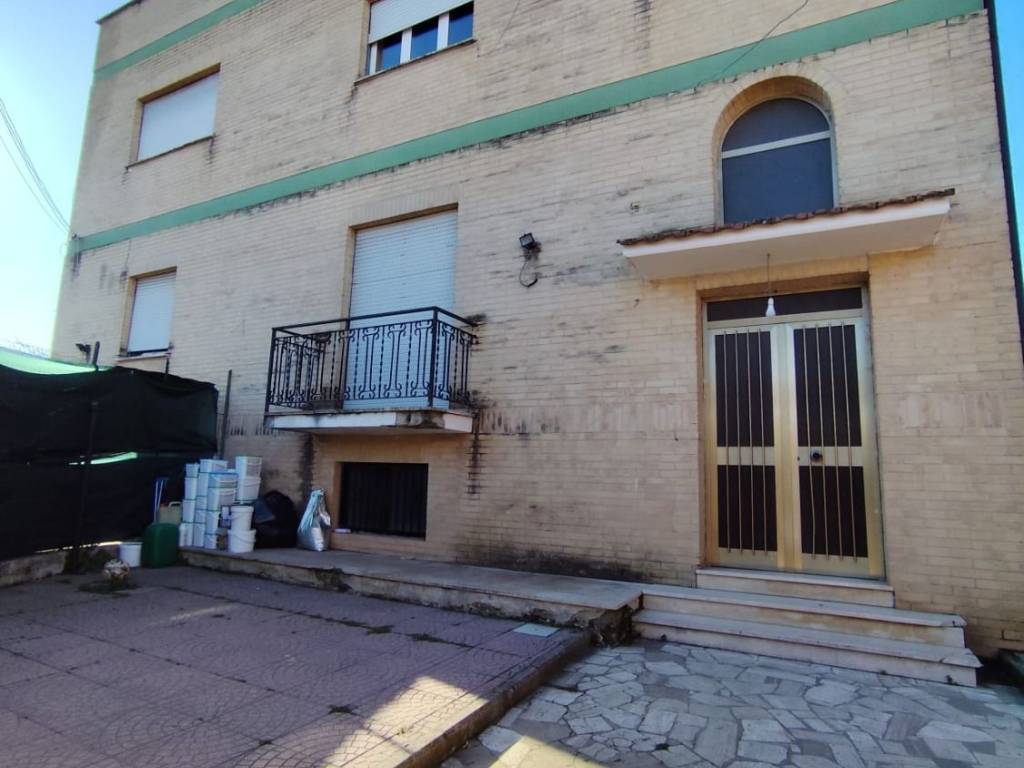 appartamento in vendita a Roma in zona Romanina