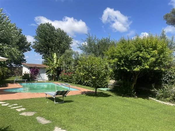 casa indipendente in vendita a Roma in zona Acilia