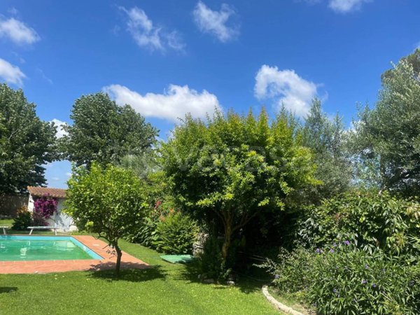 casa indipendente in vendita a Roma in zona Acilia